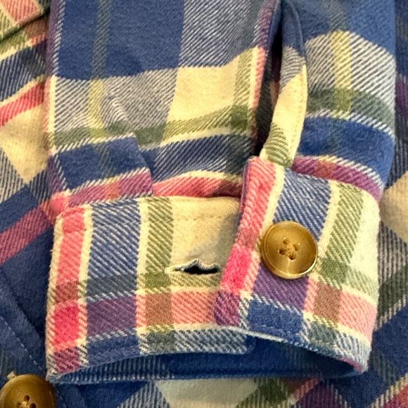 Vineyard Vines Plaid Flannel - Warm! - Picture 3 of 7